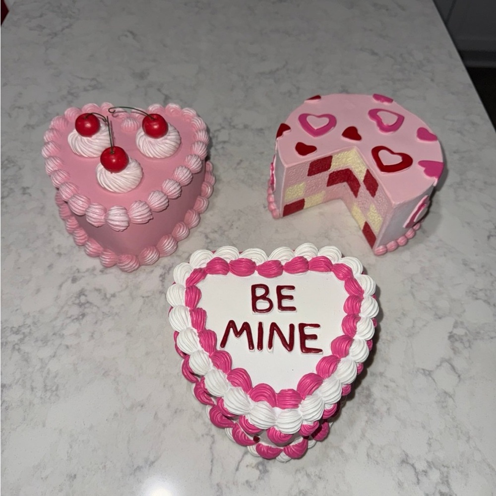 3 Sweet Treats Valentine’s Day Cakes